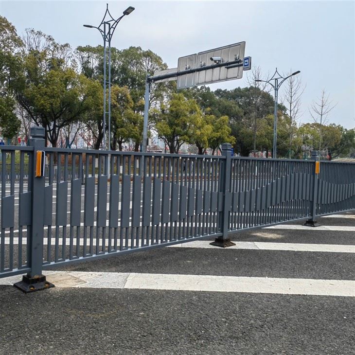 Road Isolation Guardrail suppliers